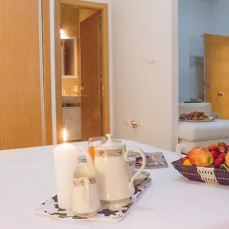 Santa Barbara Apartment